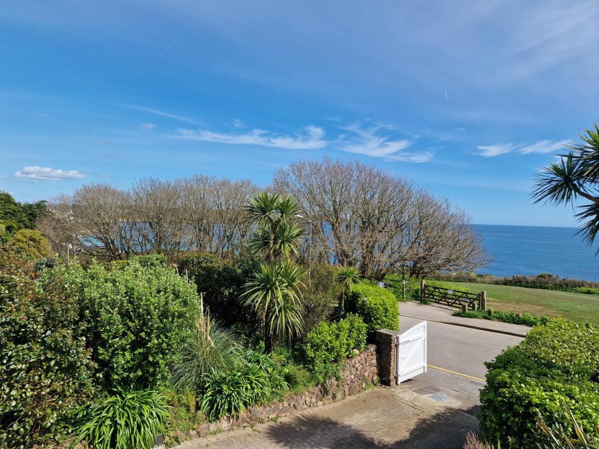 Blue Hills Luxury Apartment, Bay Front With Parking Falmouth Extérieur photo
